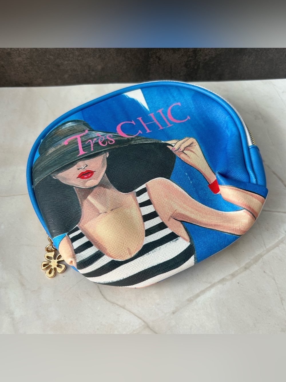 Très Chic Blue Cosmetic Pouch with Fashion Illustration
